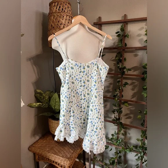 ▪️More To Come Olivia Mini Dress in Blue Floral slip summer Revolve - Picture 8 of 10